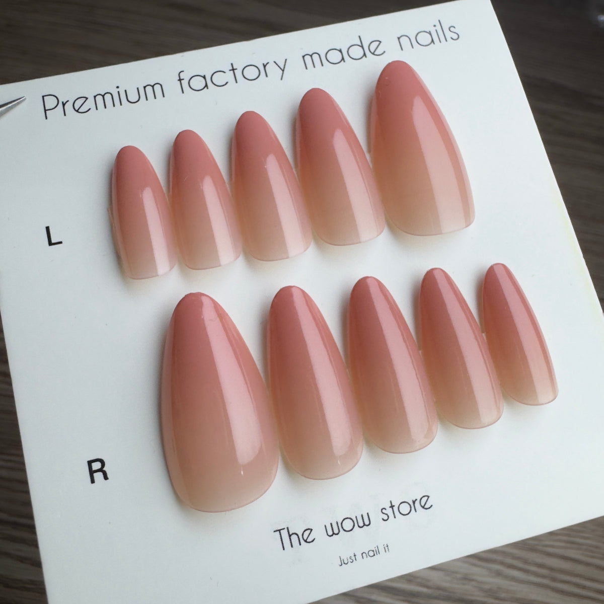 Almond gradient - 24 nails set