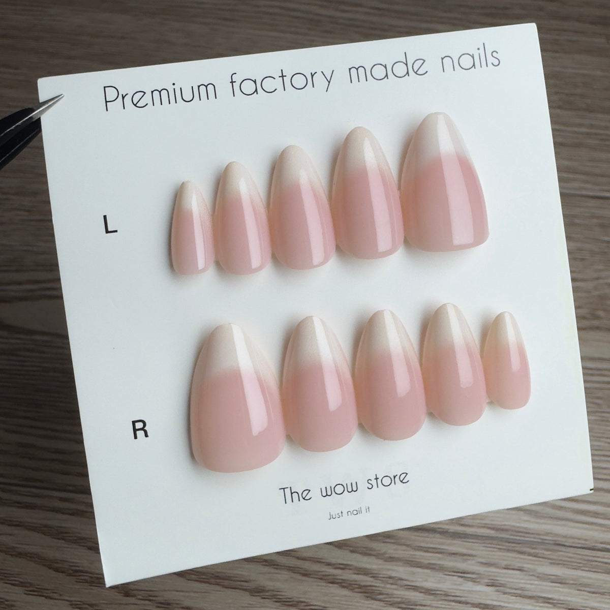 Naturally realistic - 24 nails set