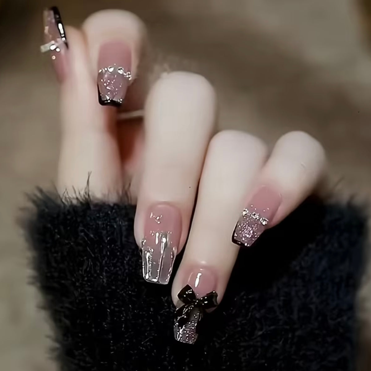 Glitter bomb