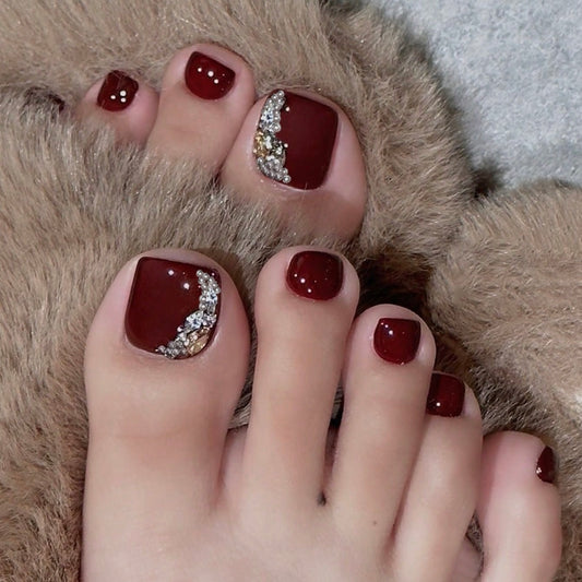 Fancy red toe nails